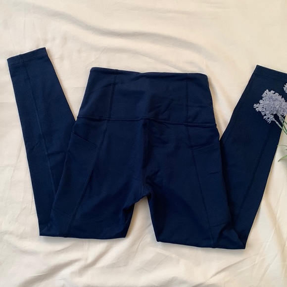 Victoria secret navy blue legging with pockets, size XS, high rise - Picture 7 of 7